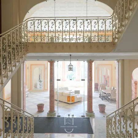 Appartement Nouveau Le Rooftop Du Mont Des Oiseaux Clim Et Piscine Hyères
